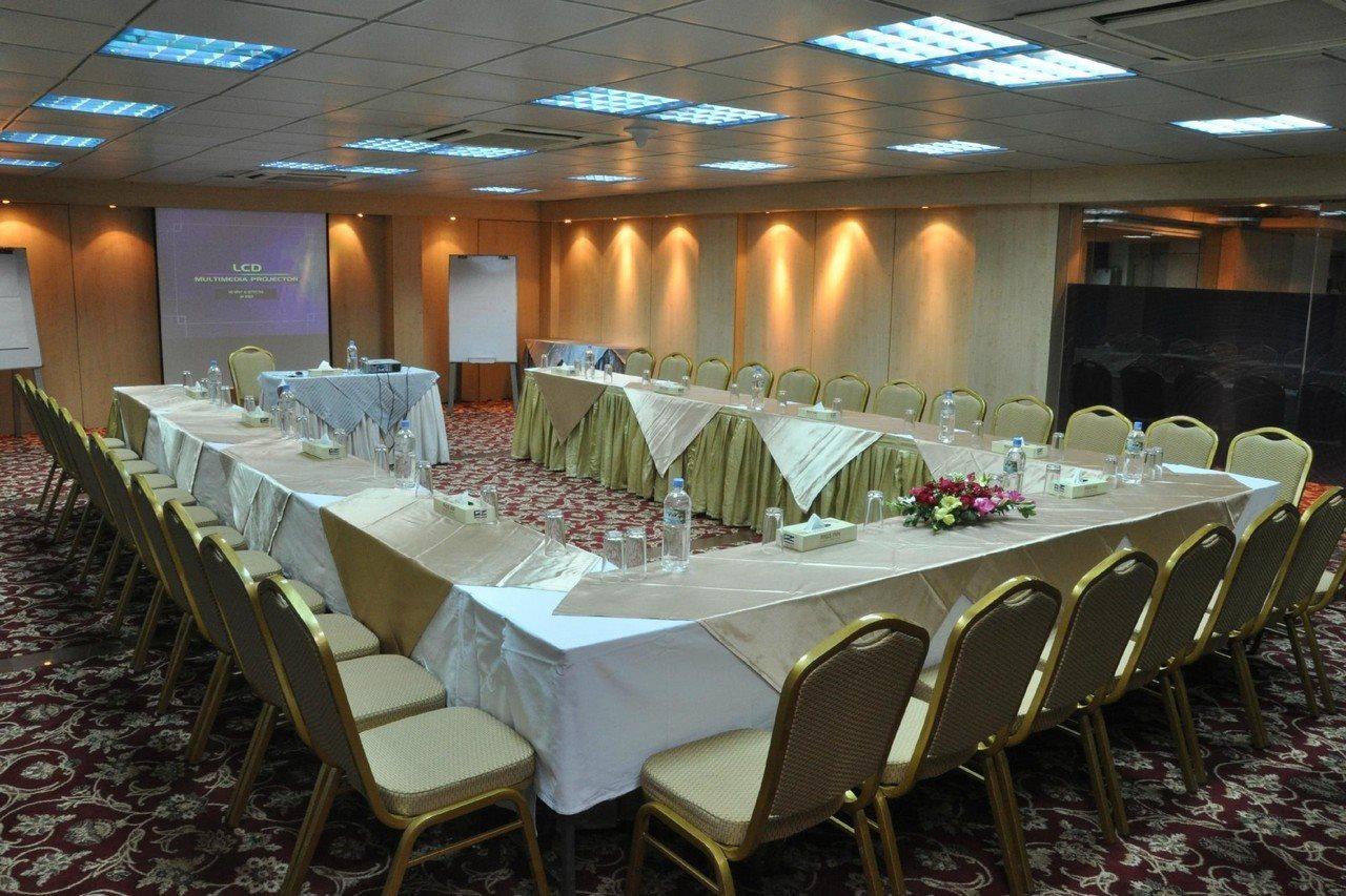 Rigs Inn Dhaka Extérieur photo