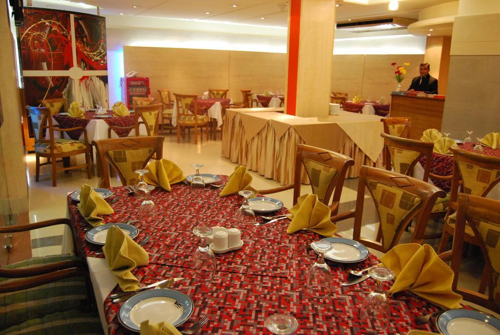 Rigs Inn Dhaka Extérieur photo