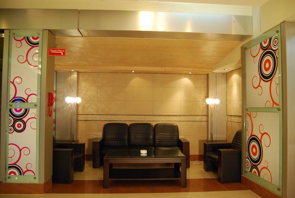 Rigs Inn Dhaka Extérieur photo