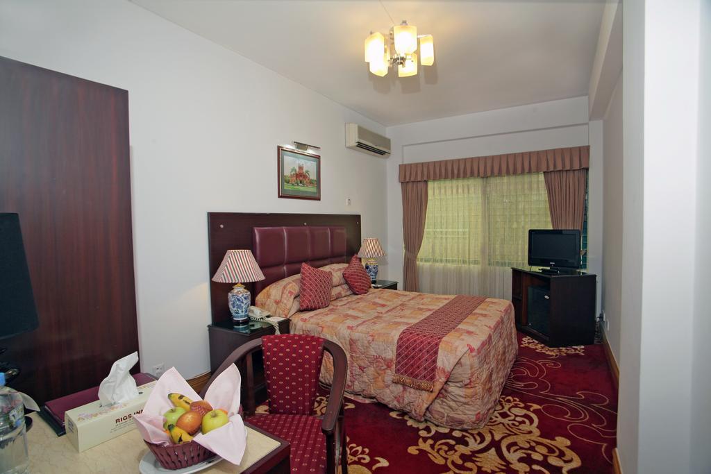Rigs Inn Dhaka Extérieur photo