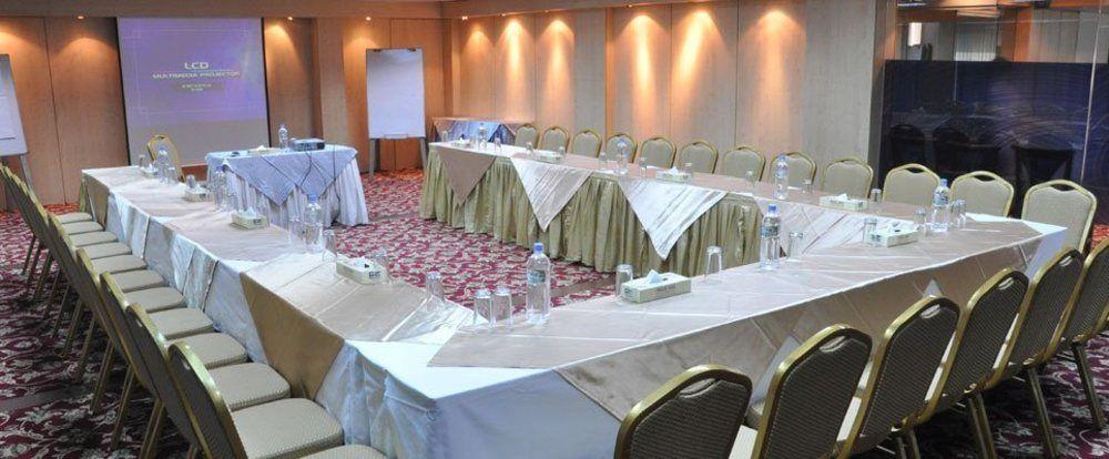 Rigs Inn Dhaka Extérieur photo
